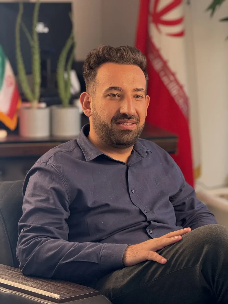 علی صالحی نژاد مدیرعامل شرکت بازرگانی آرادآهن اسپادانا